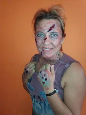 maquillaje para halloween mujer zombie